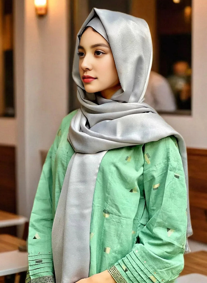Plain Shimmer Hijab