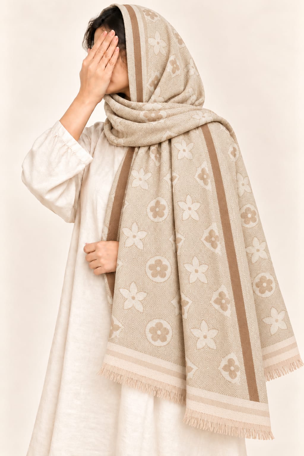 Elegant Floral Wool Winter Scarf – Beige